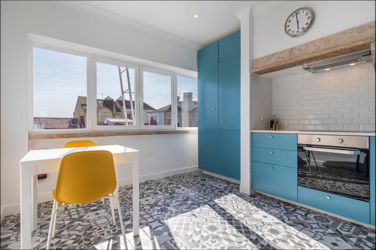 Lovelystay - Sunny 1Bdr Apartment W/Terrace Lisboa Exteriör bild