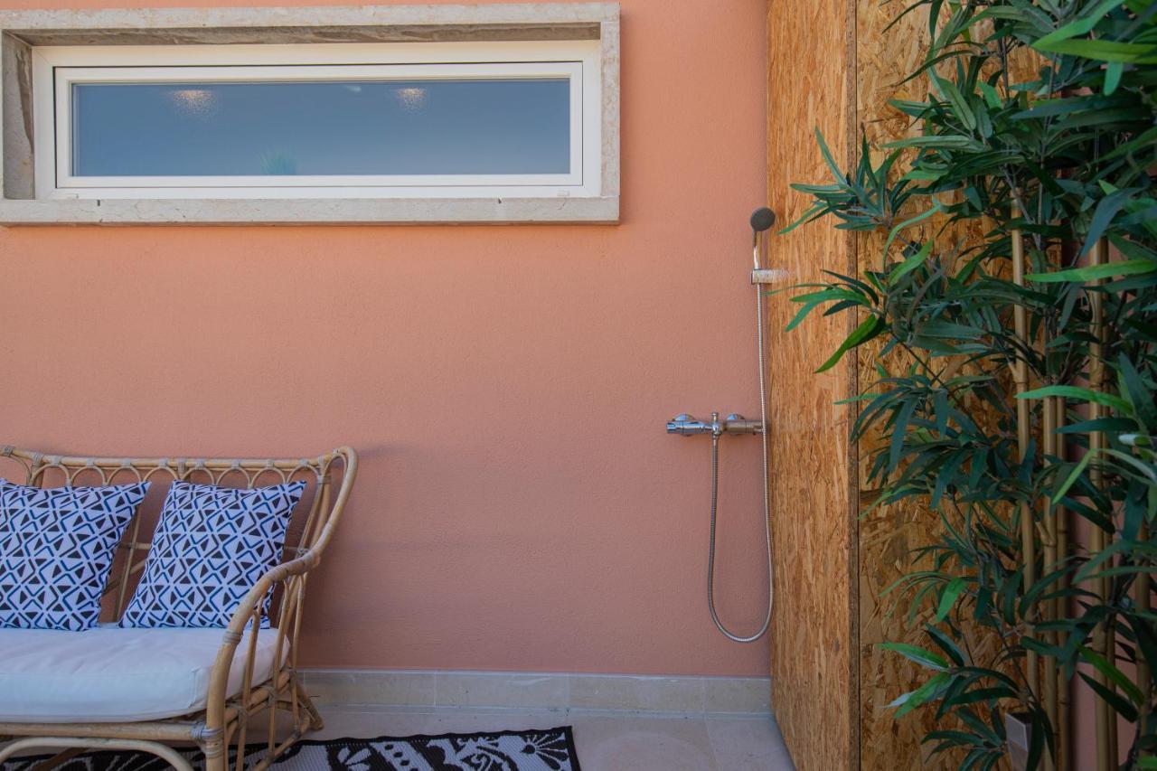 Lovelystay - Sunny 1Bdr Apartment W/Terrace Lisboa Exteriör bild