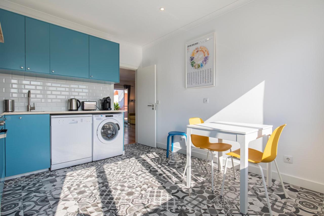 Lovelystay - Sunny 1Bdr Apartment W/Terrace Lisboa Exteriör bild