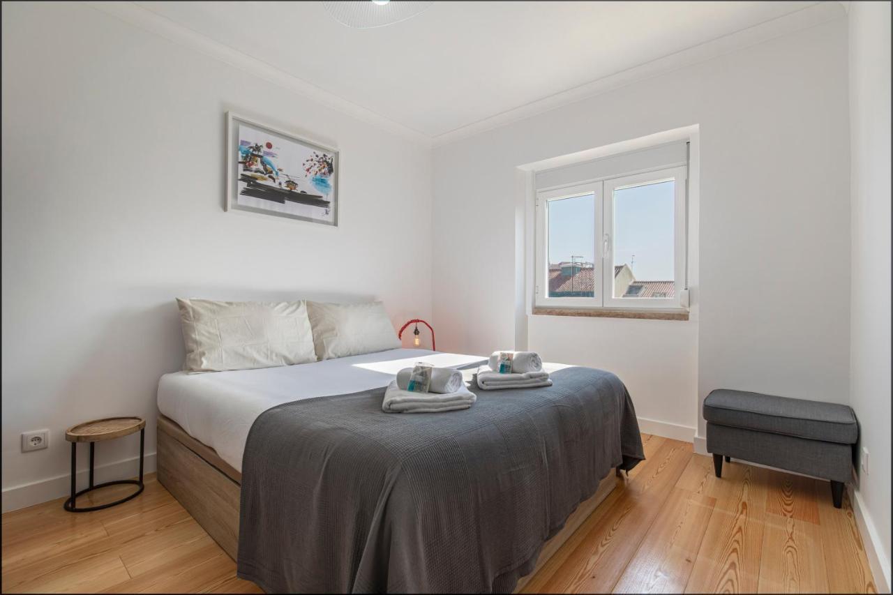 Lovelystay - Sunny 1Bdr Apartment W/Terrace Lisboa Exteriör bild