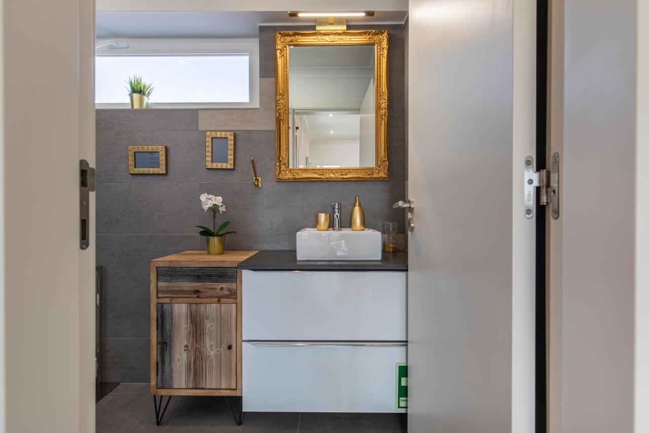 Lovelystay - Sunny 1Bdr Apartment W/Terrace Lisboa Exteriör bild