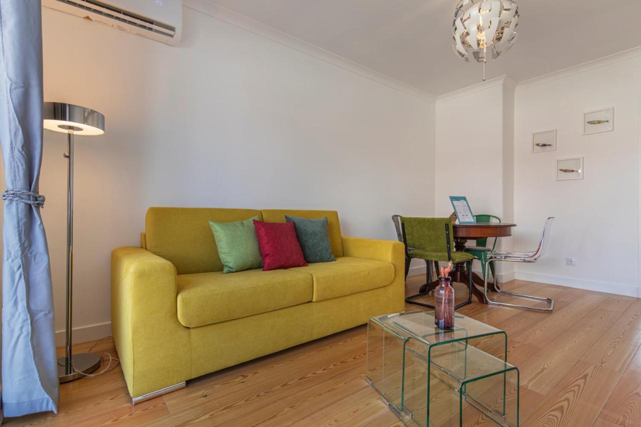Lovelystay - Sunny 1Bdr Apartment W/Terrace Lisboa Exteriör bild
