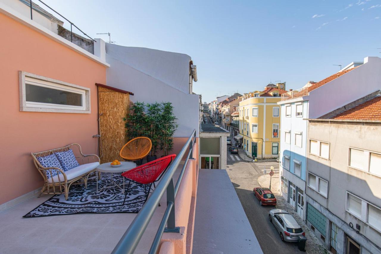 Lovelystay - Sunny 1Bdr Apartment W/Terrace Lisboa Exteriör bild